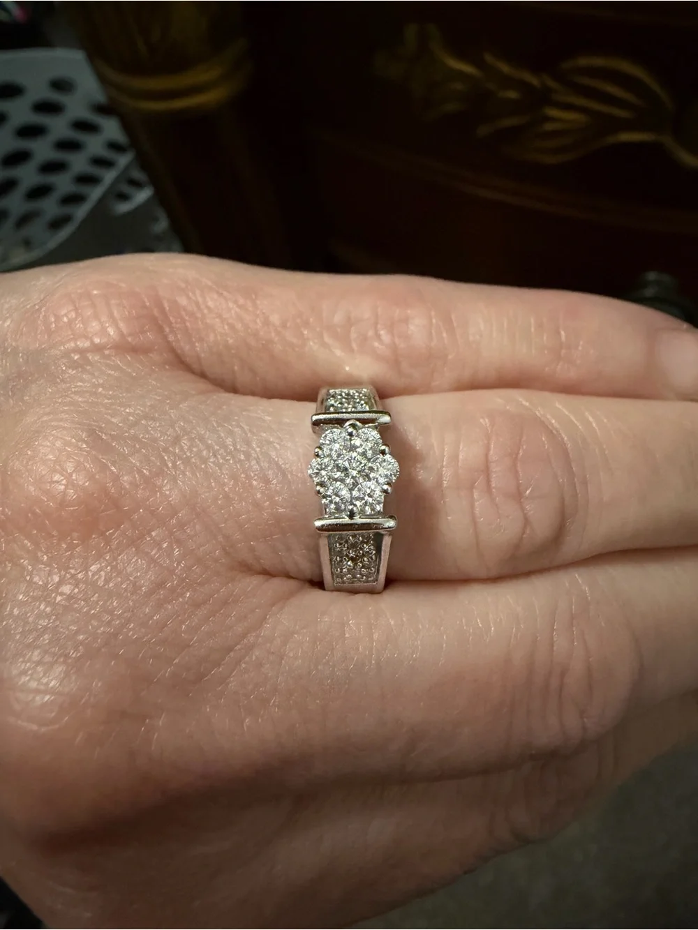 10k Genuine White Gold Cluster Genuine Diamond Ring - Size 7